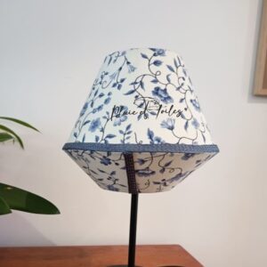 petit abat-jour fleurs bleues Pluie et Toiles Saint Brieuc